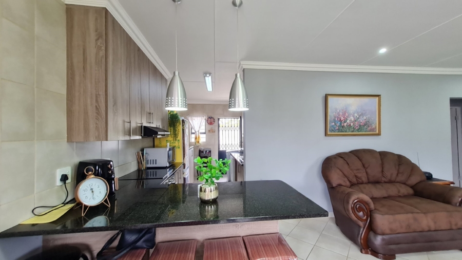 6 Bedroom Property for Sale in Dana Bay Western Cape